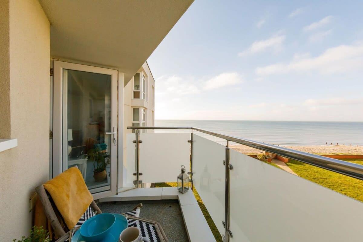 Two Bed Seafront Escape In East Wittering Exterior foto