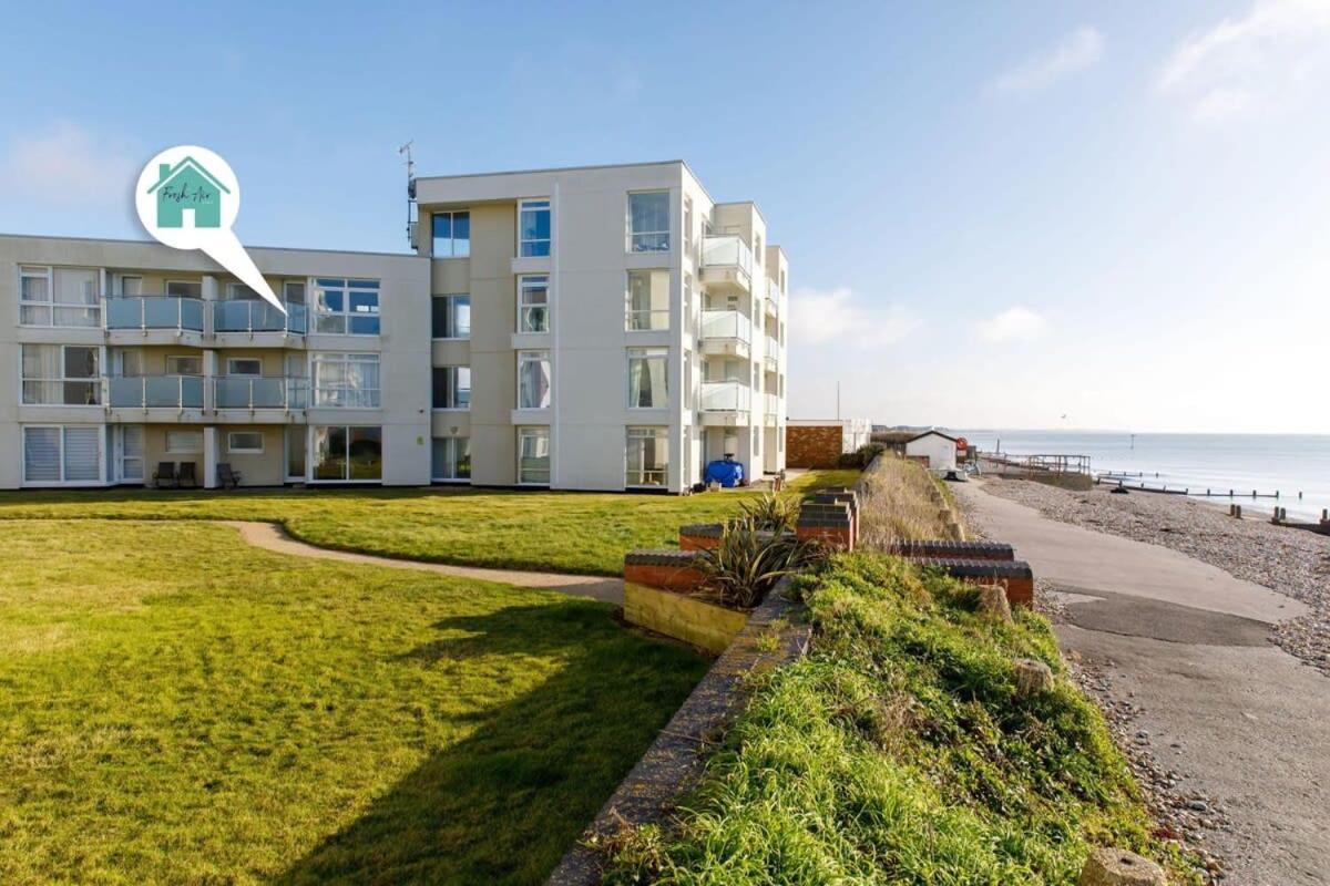 Two Bed Seafront Escape In East Wittering Exterior foto