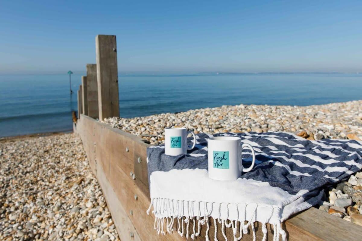 Two Bed Seafront Escape In East Wittering Exterior foto