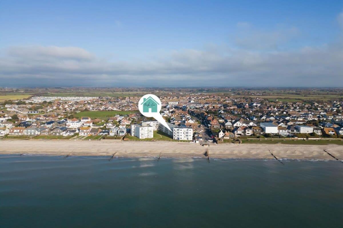Two Bed Seafront Escape In East Wittering Exterior foto